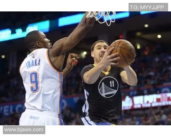 勇士与雷霆激战三月十七日谁能在这场对决中笑到最后 勇士与雷霆激战三月十七日谁能在这场对决中笑到最后