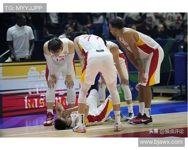 男篮对阵法国周鹏冲突事件引发热议球迷关注背后的故事与影响
