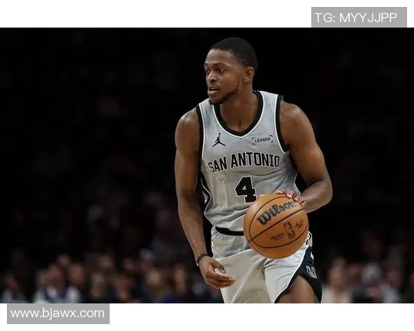 德阿隆福克斯带领国王队崛起成NBA新星的奋斗历程与未来展望 德阿隆福克斯带领国王队崛起成NBA新星的奋斗历程与未来展望