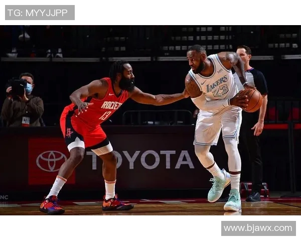 湖人对火箭激战正酣绿色360全景直播带你领略精彩瞬间