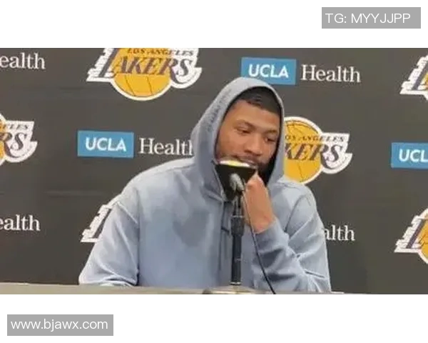 马库斯斯马特的篮球生涯与领导力：从新秀到球队核心的蜕变之路