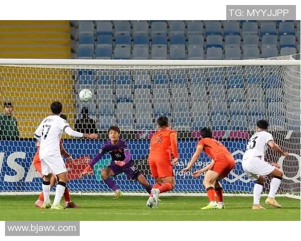 中国与伊拉克足球友谊赛精彩对决展现两国体育精神与友谊之桥 中国与伊拉克足球友谊赛精彩对决展现两国体育精神与友谊之桥