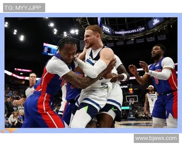 勇士与马刺首场对决精彩回顾球星表现与战术分析一览 勇士与马刺首场对决精彩回顾球星表现与战术分析一览