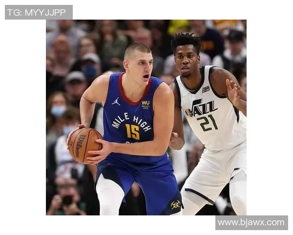 台北白队与韩国队激战正酣比分悬念迭起引发球迷热议 台北白队与韩国队激战正酣比分悬念迭起引发球迷热议