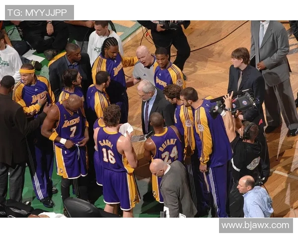 太阳队与快船激战正酣精彩直播全程回顾与赛后分析