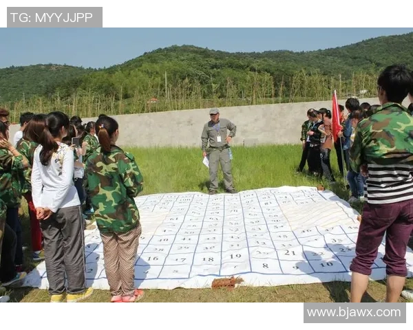 成都攀岩队运营革新探索:打造高效团队与提升竞技水平的新路径 成都攀岩队运营革新探索:打造高效团队与提升竞技水平的新路径
