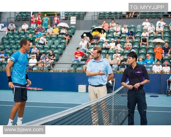 深圳网球队的奋斗与荣耀：一段网球梦想的真实记录与成长之路